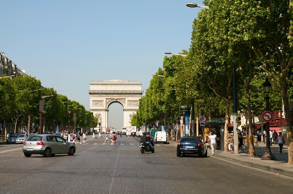 Peut-on voyager à la dernière minute tout en respectant l'environnement ?